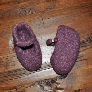 HANDMADE Purple Wool Knit Baby Booties Crib Shoes